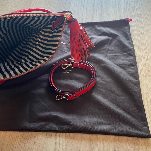 Kate Spade Carmen Southport mini leather crossbody with top handle. - Picture 4 of 5